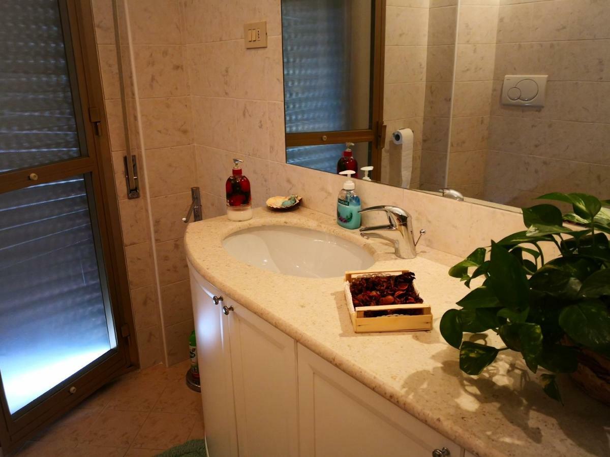 B&B Da Thais Un Piacevole Relax Trieste Luaran gambar